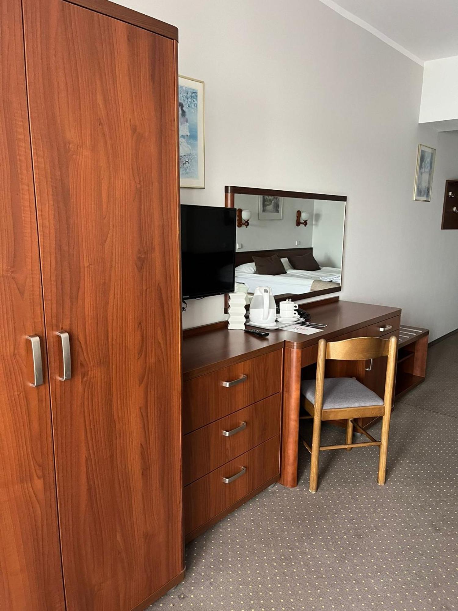 Eva Hotel Mrągowo Kültér fotó