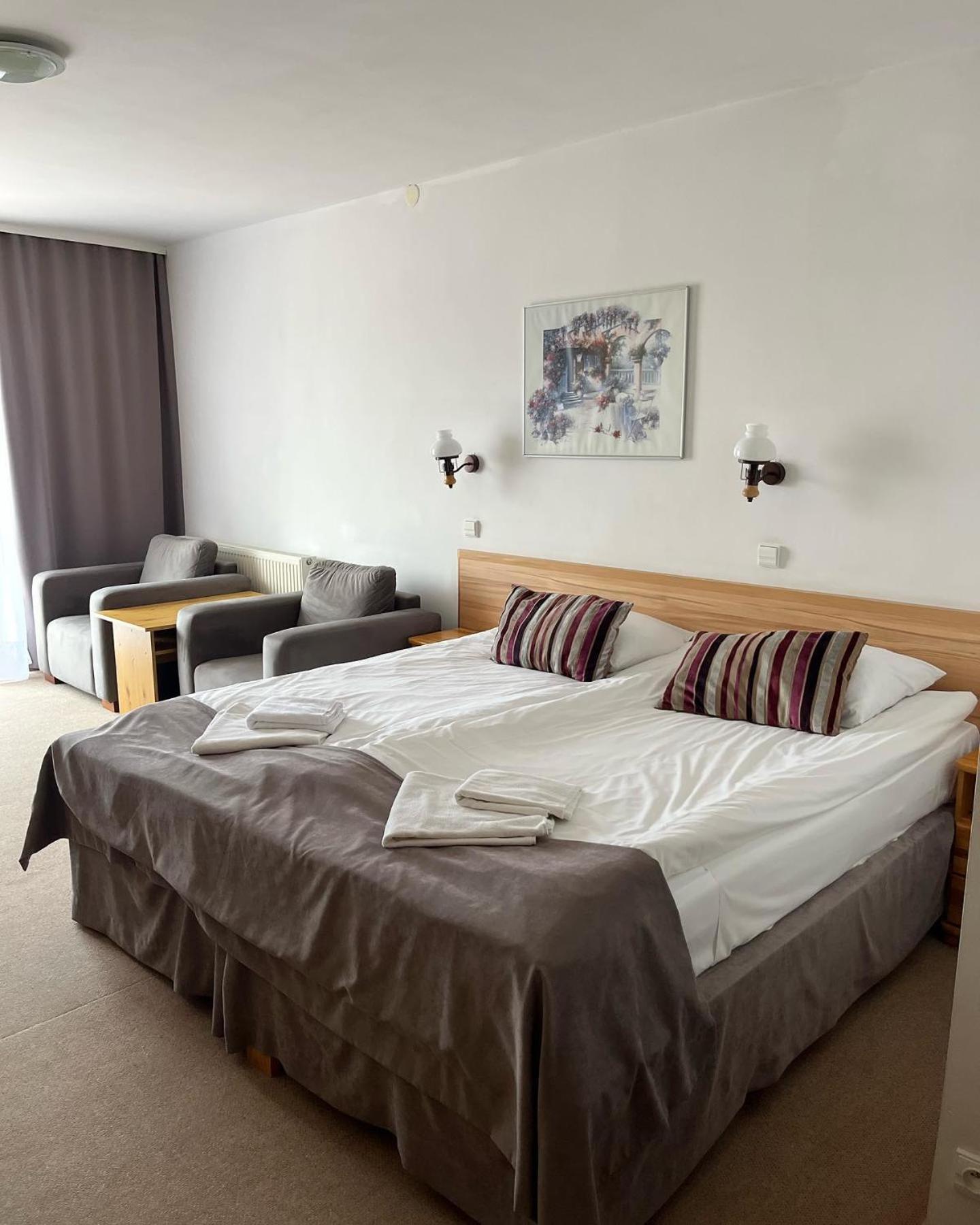 Eva Hotel Mrągowo Kültér fotó