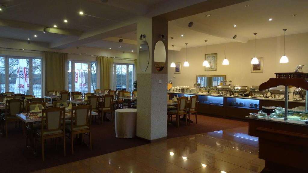 Eva Hotel Mrągowo Kültér fotó