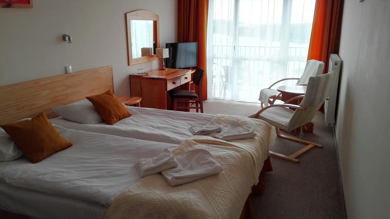 Eva Hotel Mrągowo Kültér fotó